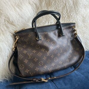 LOUIS VUITTON Monogram Pallas Full Black